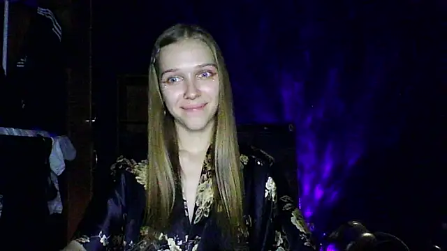 Snapshot of mari_martin chatting on 11.03.25 mari martin online show from 11.03.25