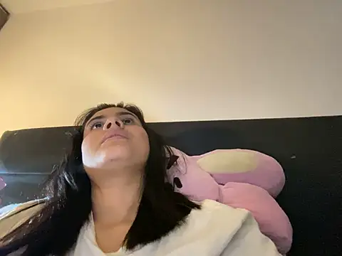 Snapshot of Cloebaker12 chatting on 02.25.26 Cloebaker12 online show from 02.25.26