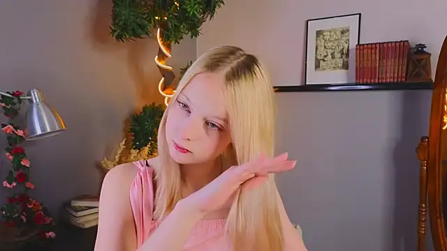 YungLyssy online show from 11.16.25