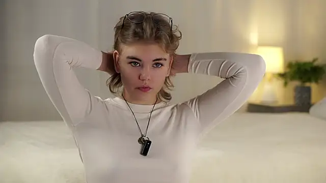 MelodyBaur online show from 11.02.25