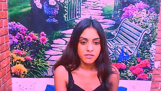 Snapshot of IndianPretty1 chatting on 11.27.25 IndianPretty1 online show from 11.27.25