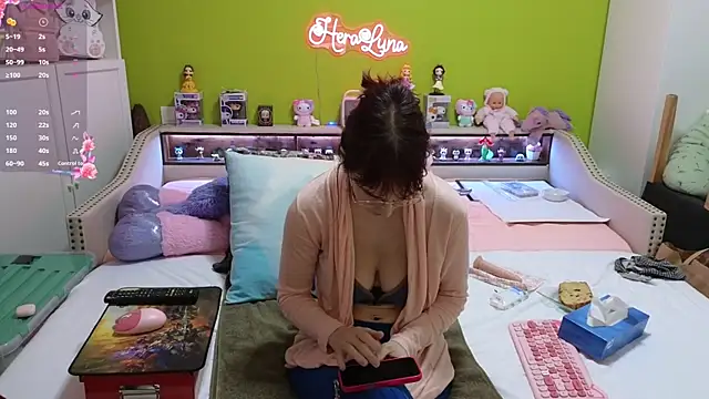  HeraLuna  online show from 02.27.26