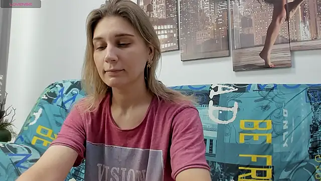 Snapshot of Tenderly_Sophie chatting on 01.12.26 Tenderly Sophie online show from 01.12.26