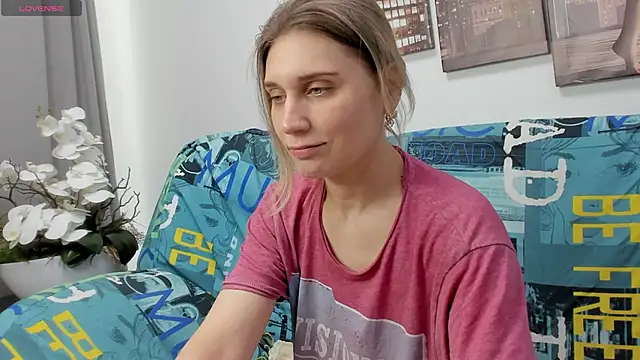 Snapshot of Tenderly_Sophie chatting on 01.18.26 Tenderly Sophie online show from 01.18.26