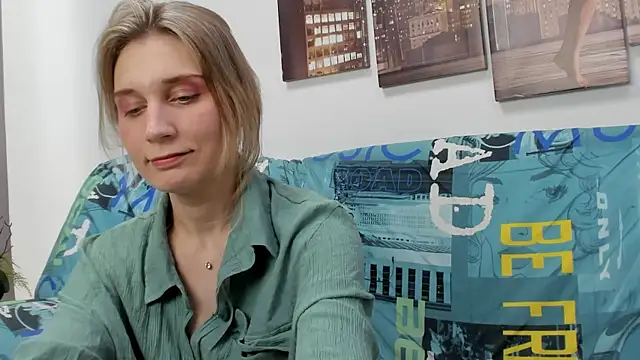 Snapshot of Tenderly_Sophie chatting on 02.10.26 Tenderly Sophie online show from 02.10.26