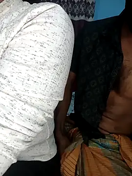 Snapshot of CoupleShow_432 chatting on 02.08.26 CoupleShow 432 online show from 02.08.26