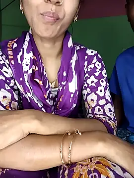 Snapshot of CoupleShow_432 chatting on 02.17.26 CoupleShow 432 online show from 02.17.26