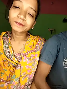 Snapshot of CoupleShow_432 chatting on 02.19.26 CoupleShow 432 online show from 02.19.26