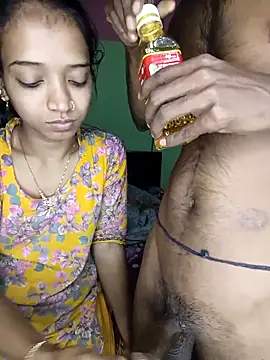 Snapshot of CoupleShow_432 chatting on 02.21.26 CoupleShow 432 online show from 02.21.26