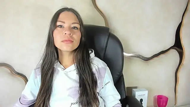 Gianna Johnson online show from 12.17.25