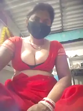 Snapshot of QRESABABY chatting on 10.23.25 QRESABABY online show from 10.23.25