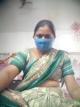 Snapshot of QRESABABY chatting on 11.03.25 QRESABABY online show from 11.03.25