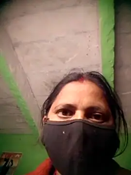 Snapshot of QRESABABY chatting on 11.08.25 QRESABABY online show from 11.08.25