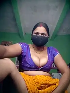 Snapshot of QRESABABY chatting on 11.10.25 QRESABABY online show from 11.10.25