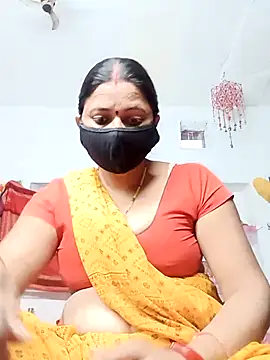 Snapshot of QRESABABY chatting on 11.21.25 QRESABABY online show from 11.21.25