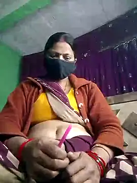 Snapshot of QRESABABY chatting on 12.03.25 QRESABABY online show from 12.03.25