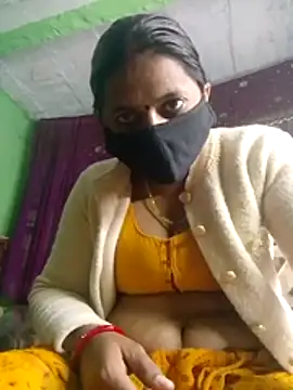 Snapshot of QRESABABY chatting on 12.05.25 QRESABABY online show from 12.05.25