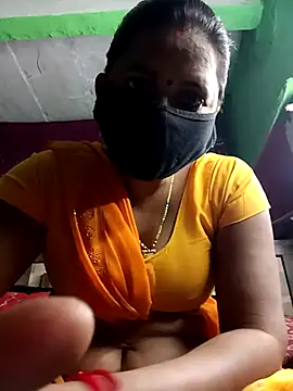 Snapshot of QRESABABY chatting on 12.15.25 QRESABABY online show from 12.15.25