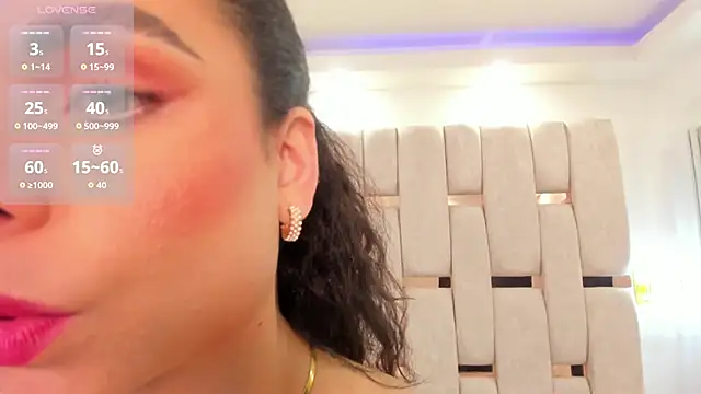 agatha mendoza  online show from 10.29.25