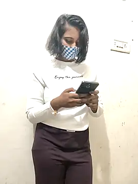 Rinki hoty online show from 11.03.25