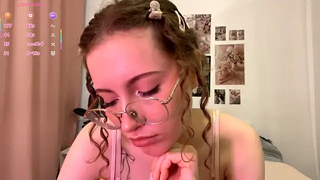 Kira Sanders online show from 11.23.25