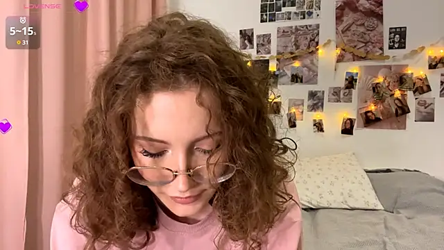 Kira Sanders online show from 11.30.25