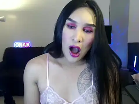 Snapshot of KeraMitenaa chatting on 05.12.26 KeraMitenaa online show from 05.12.26