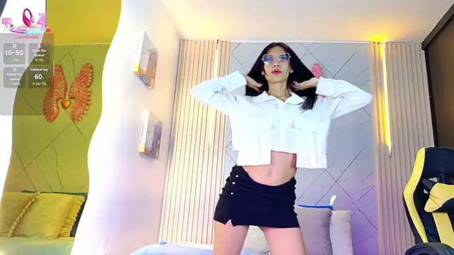 Snapshot of Sara_swift9 chatting on 11.28.25 Sara swift9 online show from 11.28.25