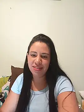 LeilaTaylor online show from 11.12.25