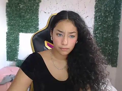 emily stars1 online show from 11.20.25