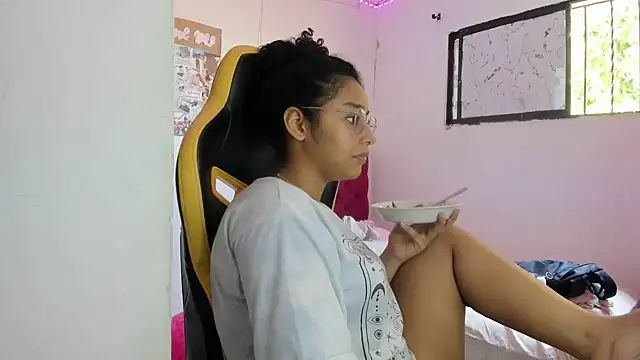 emily stars1 online show from 03.31.26