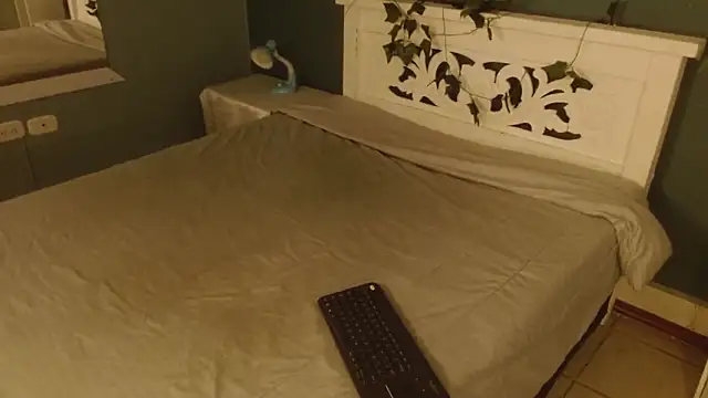 Samantha  Benet online show from 11.18.25