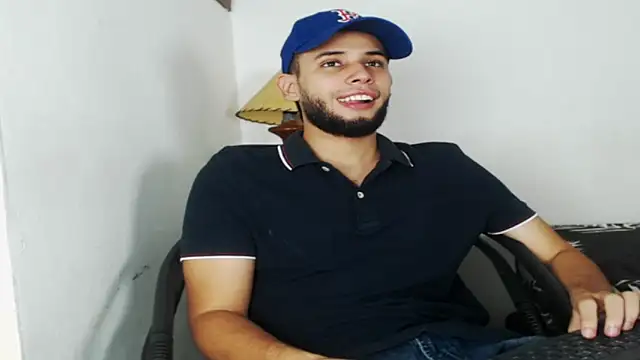 Snapshot of Maxcole_07 chatting on 11.02.25 Maxcole 07 online show from 11.02.25