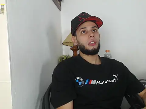 Snapshot of Maxcole_07 chatting on 11.09.25 Maxcole 07 online show from 11.09.25