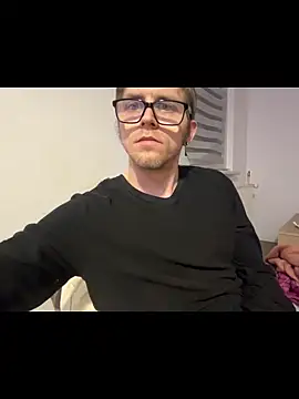StephPra94 online show from 04.30.26
