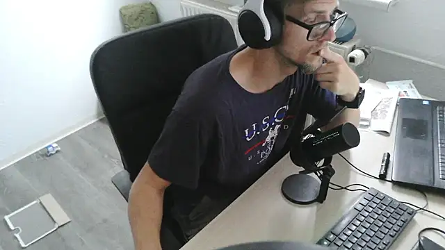 Snapshot of StephPra94 chatting on 07.14.26 StephPra94 online show from 07.14.26