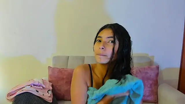 Snapshot of miadaviesx chatting on 11.09.25 miadaviesx online show from 11.09.25