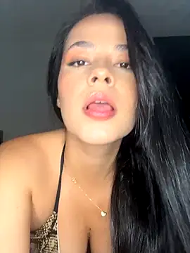 LhanaRiviera online show from 11.04.25