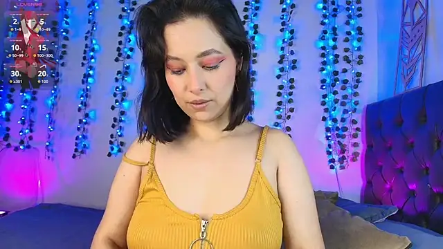 Snapshot of Eris_Velvet chatting on 11.13.25 Eris Velvet online show from 11.13.25