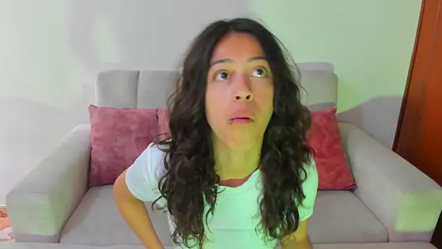 Snapshot of emily_jonessxx chatting on 11.09.25 emily jonessxx online show from 11.09.25