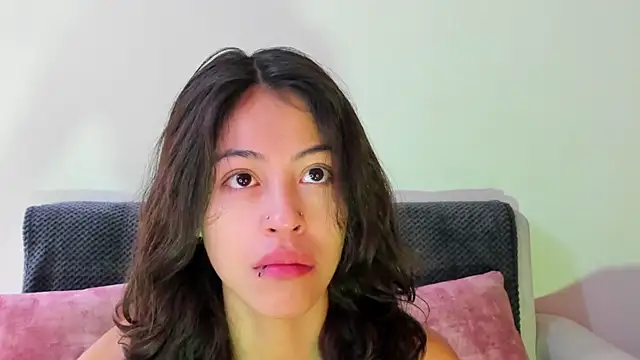 Snapshot of emily_jonessxx chatting on 11.20.25 emily jonessxx online show from 11.20.25