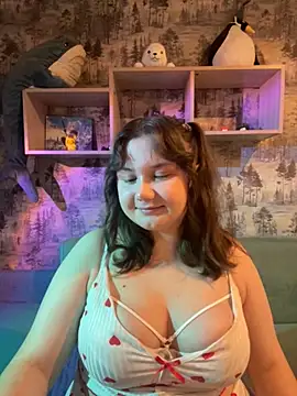 Cute Kris online show from 10.25.25