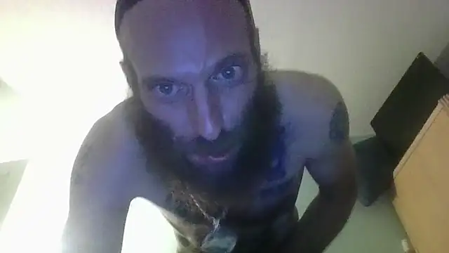 Snapshot of KosherCo313 chatting on 10.27.25 KosherCo313 online show from 10.27.25