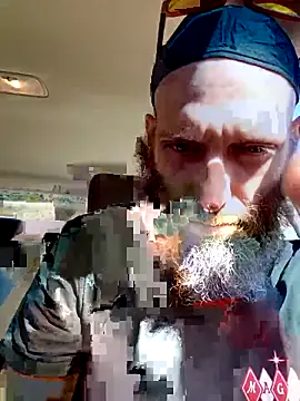 Snapshot of KosherCo313 chatting on 10.31.25 KosherCo313 online show from 10.31.25