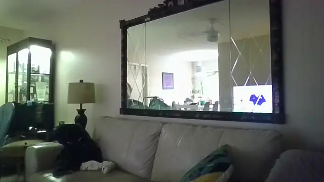 Snapshot of KosherCo313 chatting on 11.06.25 KosherCo313 online show from 11.06.25