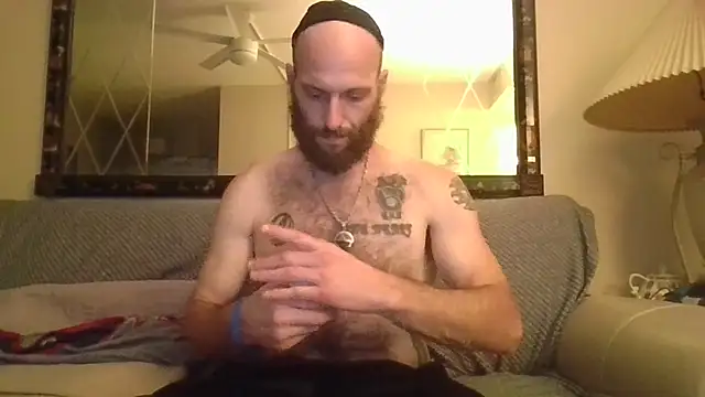 Snapshot of KosherCo313 chatting on 11.19.25 KosherCo313 online show from 11.19.25