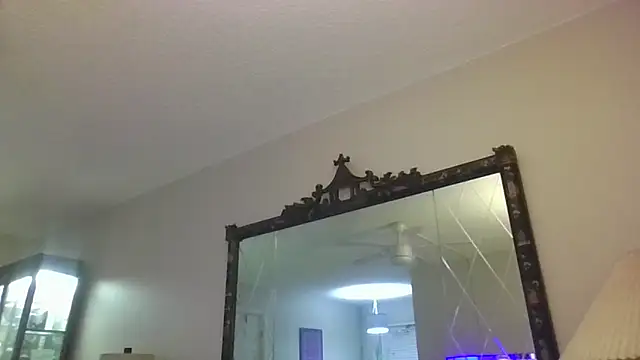 Snapshot of KosherCo313 chatting on 11.22.25 KosherCo313 online show from 11.22.25