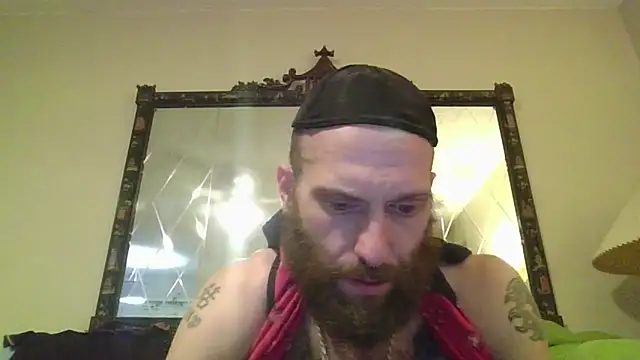 Snapshot of KosherCo313 chatting on 12.01.25 KosherCo313 online show from 12.01.25