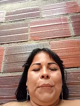 Snapshot of mother2-divorced chatting on 04.16.26 mother2-divorced online show from 04.16.26