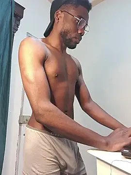 Suamyst 25 online show from 11.05.25